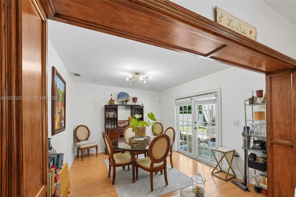 7980 SW 52nd Ave, Miami, FL 33143