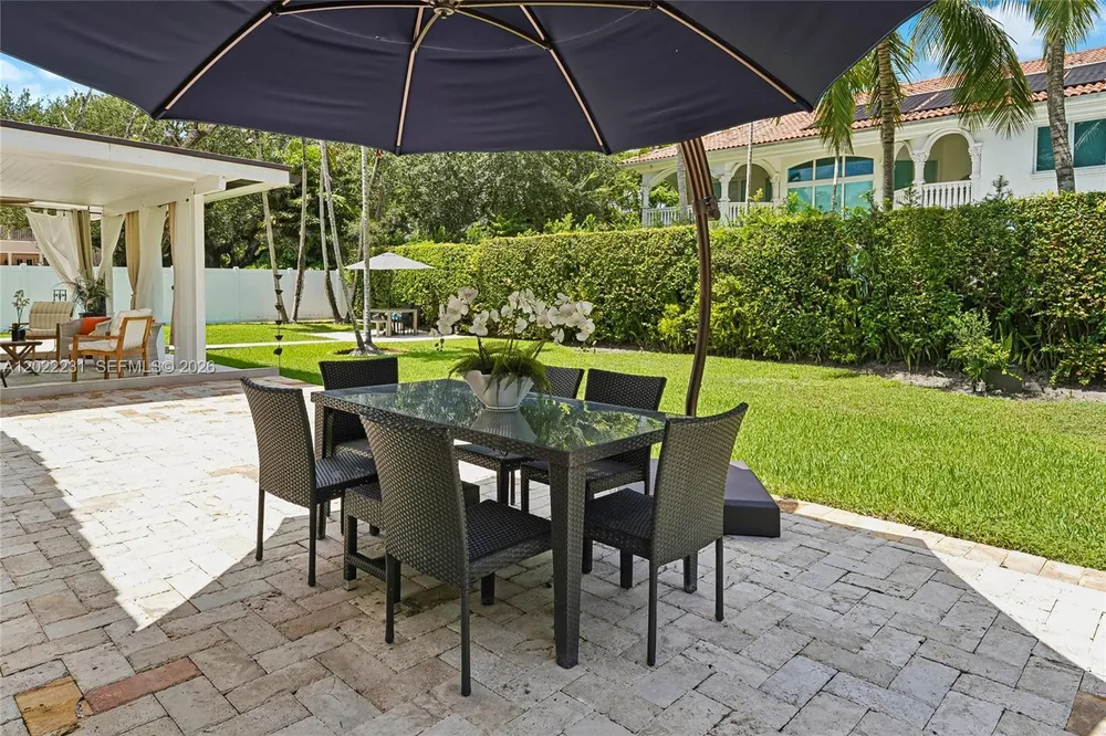 7980 SW 52nd Ave, Miami, FL 33143