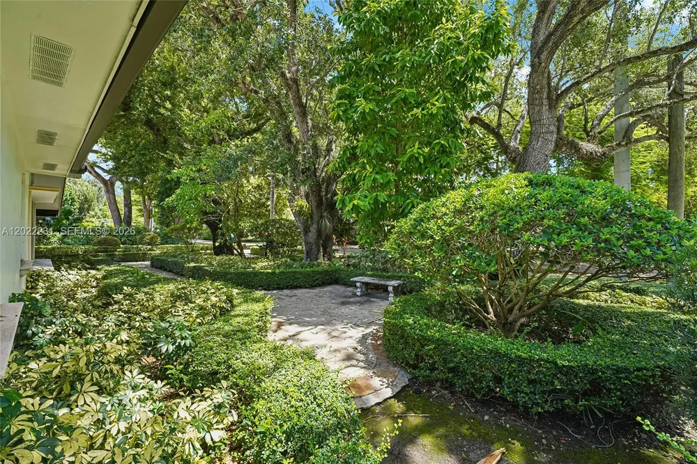 7980 SW 52nd Ave, Miami, FL 33143