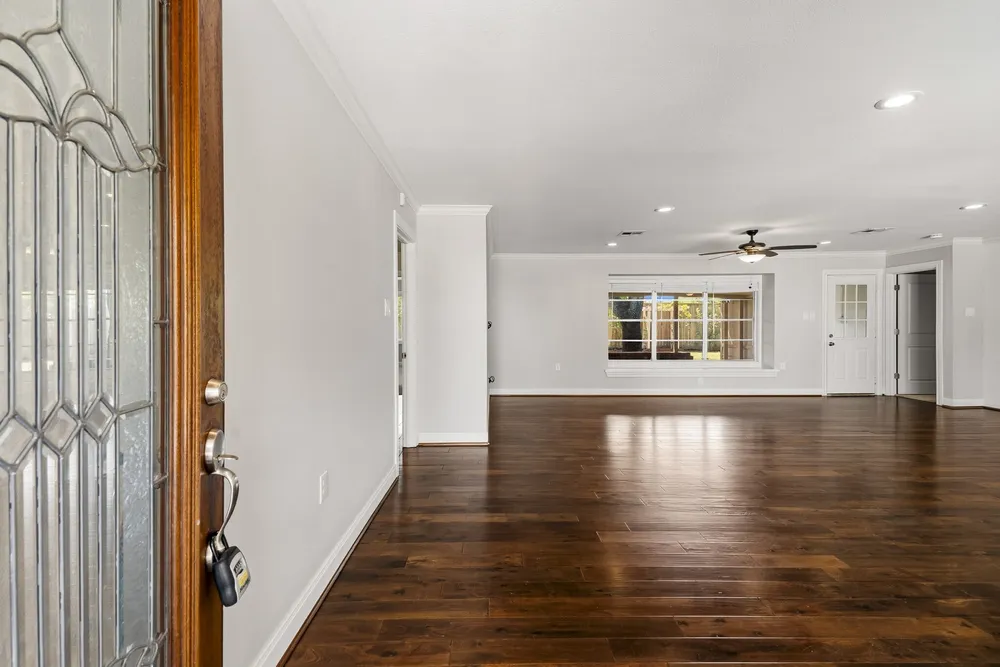 4943 Cheena Dr, Houston, TX 77096-4221
