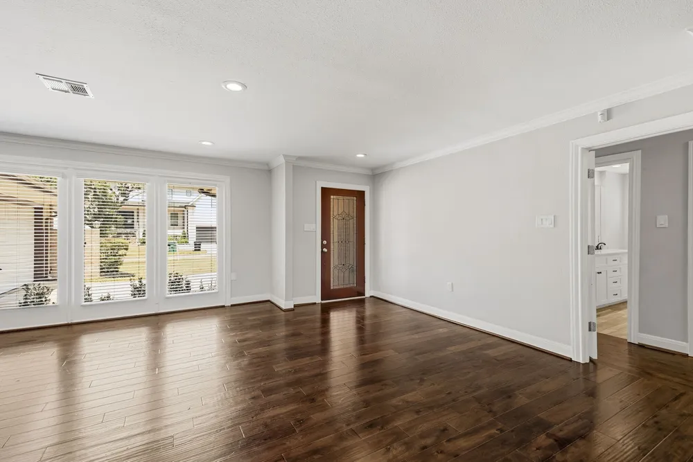 4943 Cheena Dr, Houston, TX 77096-4221