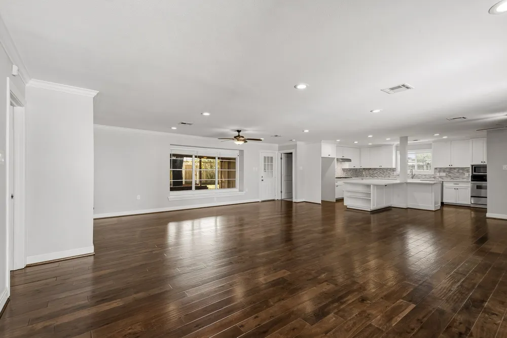4943 Cheena Dr, Houston, TX 77096-4221