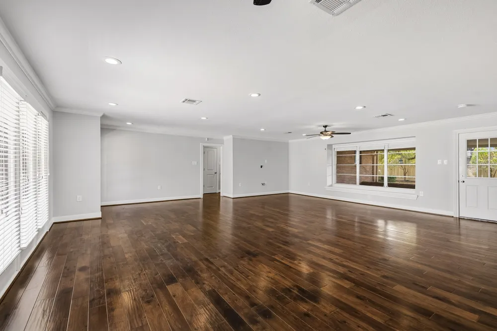 4943 Cheena Dr, Houston, TX 77096-4221