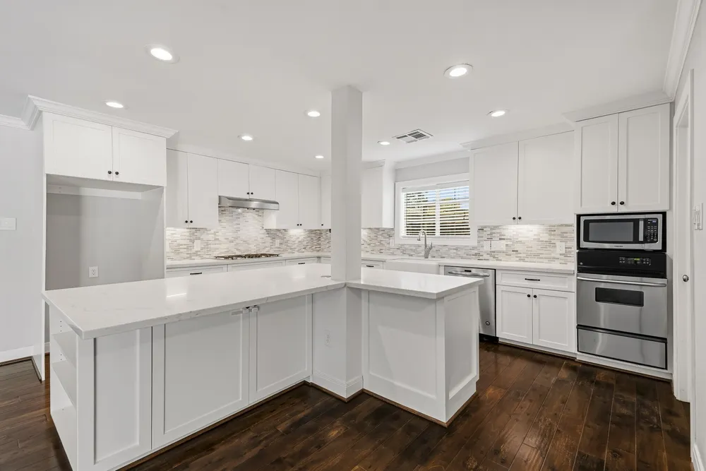 4943 Cheena Dr, Houston, TX 77096-4221
