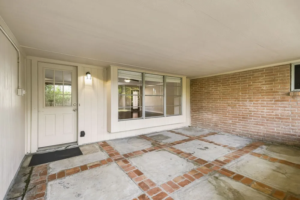 4943 Cheena Dr, Houston, TX 77096-4221