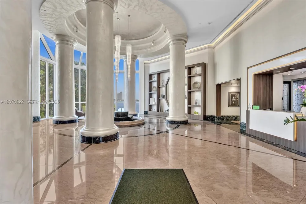 3000 Island Blvd, Aventura, FL 33160