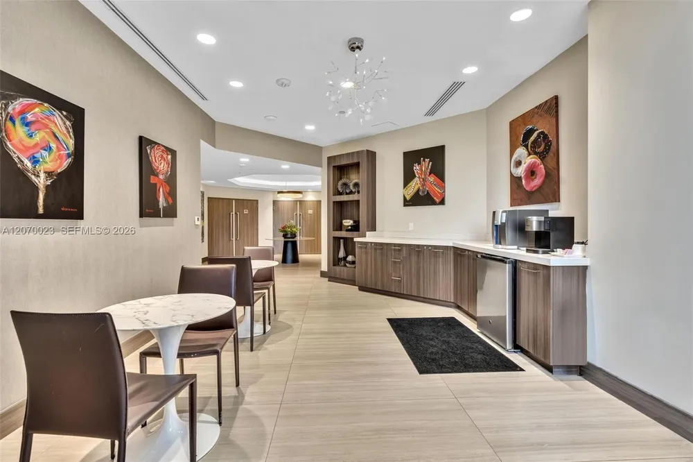 3000 Island Blvd, Aventura, FL 33160