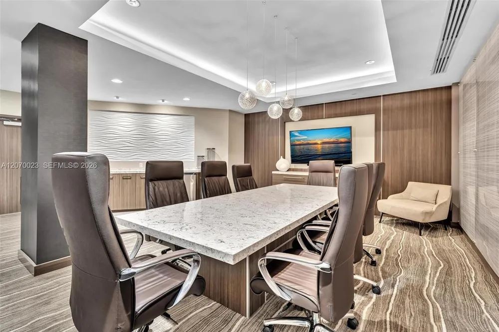 3000 Island Blvd, Aventura, FL 33160