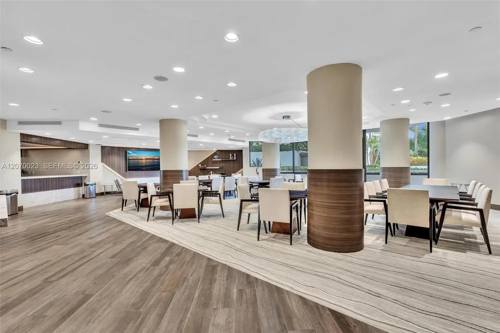 3000 Island Blvd, Aventura, FL 33160