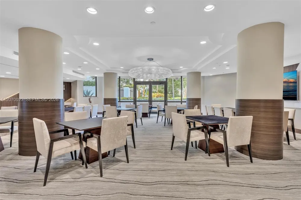 3000 Island Blvd, Aventura, FL 33160