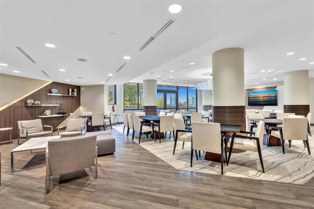 3000 Island Blvd, Aventura, FL 33160