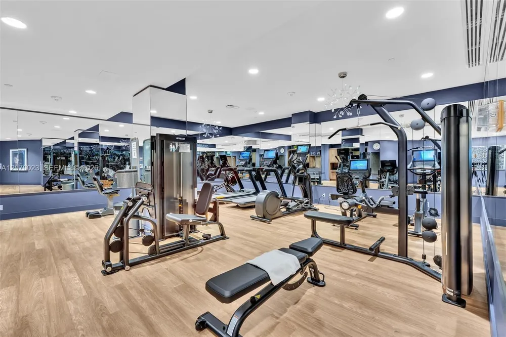 3000 Island Blvd, Aventura, FL 33160
