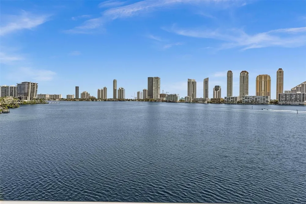 3000 Island Blvd, Aventura, FL 33160