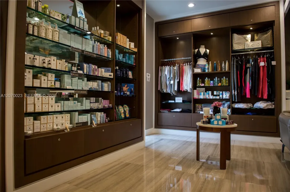 3000 Island Blvd, Aventura, FL 33160