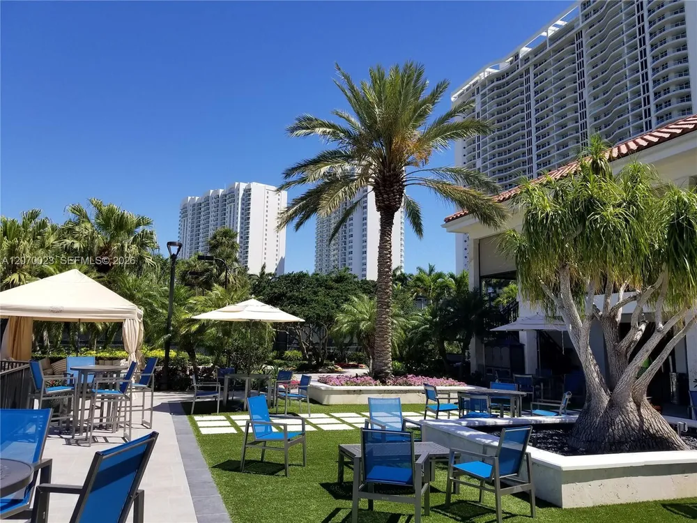 3000 Island Blvd, Aventura, FL 33160