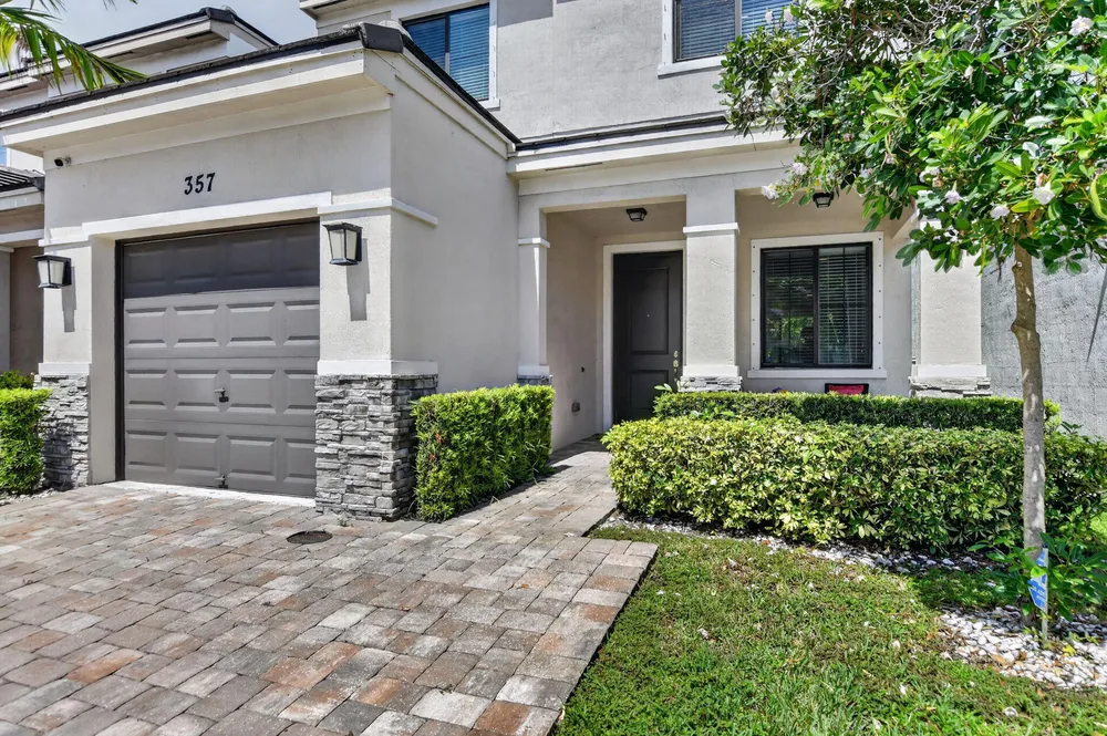357 NW 36th Ave, Pompano Beach, FL 33069