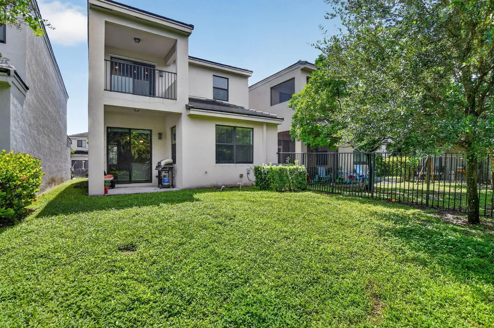 357 NW 36th Ave, Pompano Beach, FL 33069