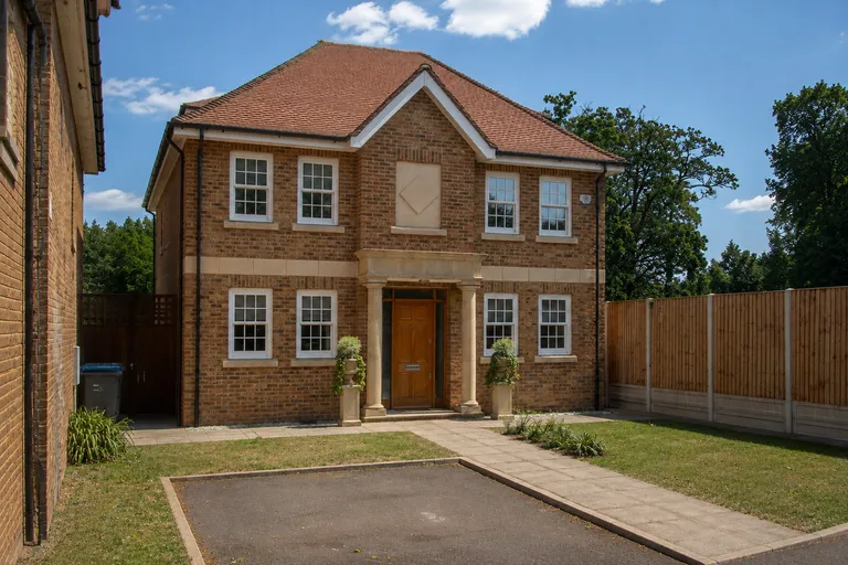 Angelo Mews, London, SW16