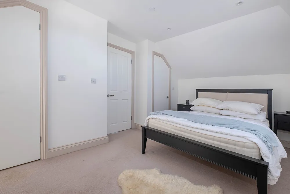 Angelo Mews, London, SW16