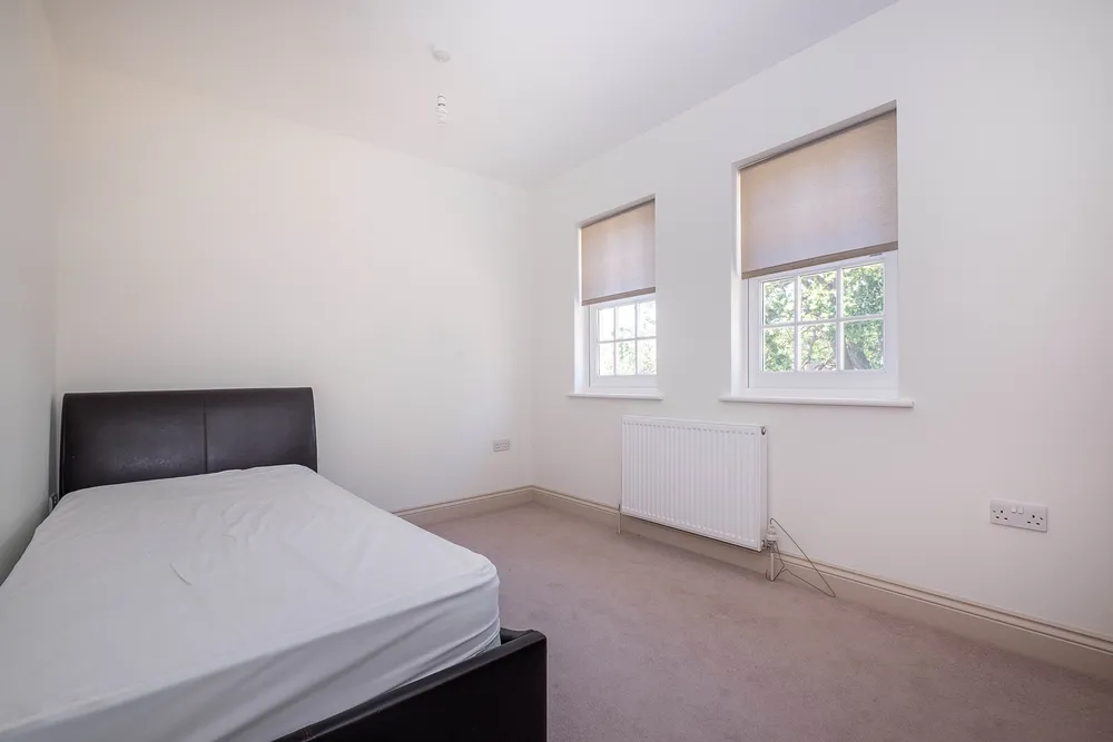 Angelo Mews, London, SW16