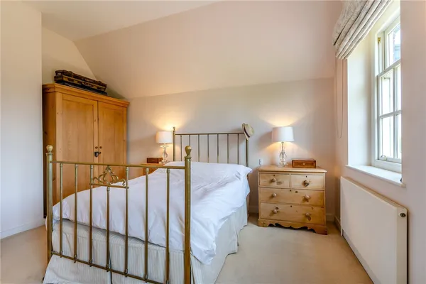 Vicarage Hill, Loxwood, RH14 photo 11