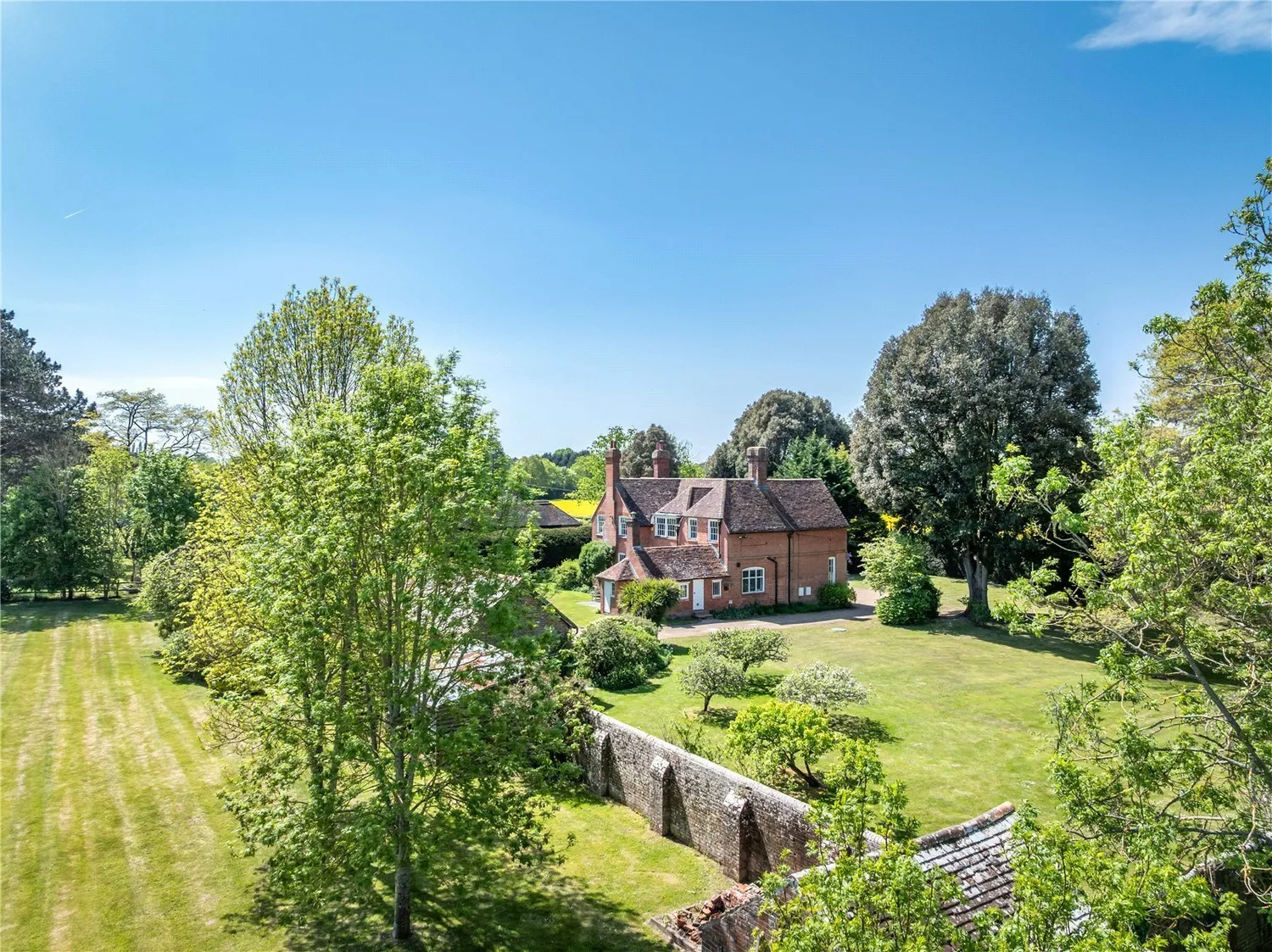 Vicarage Hill, Loxwood, RH14 photo 13