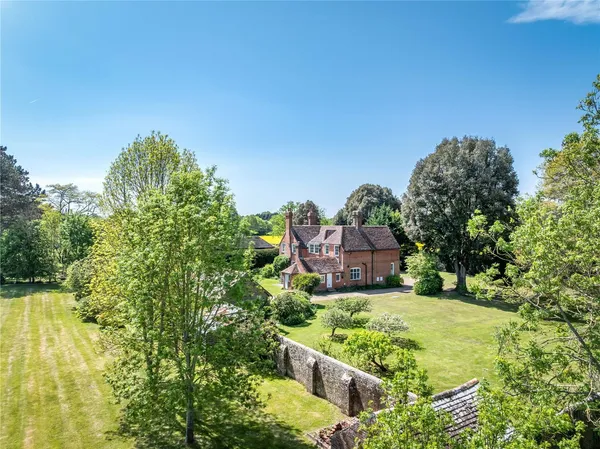 Vicarage Hill, Loxwood, RH14 photo 13