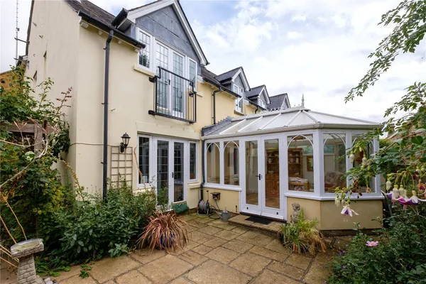 Long Street, Sherborne, DT9 photo 15
