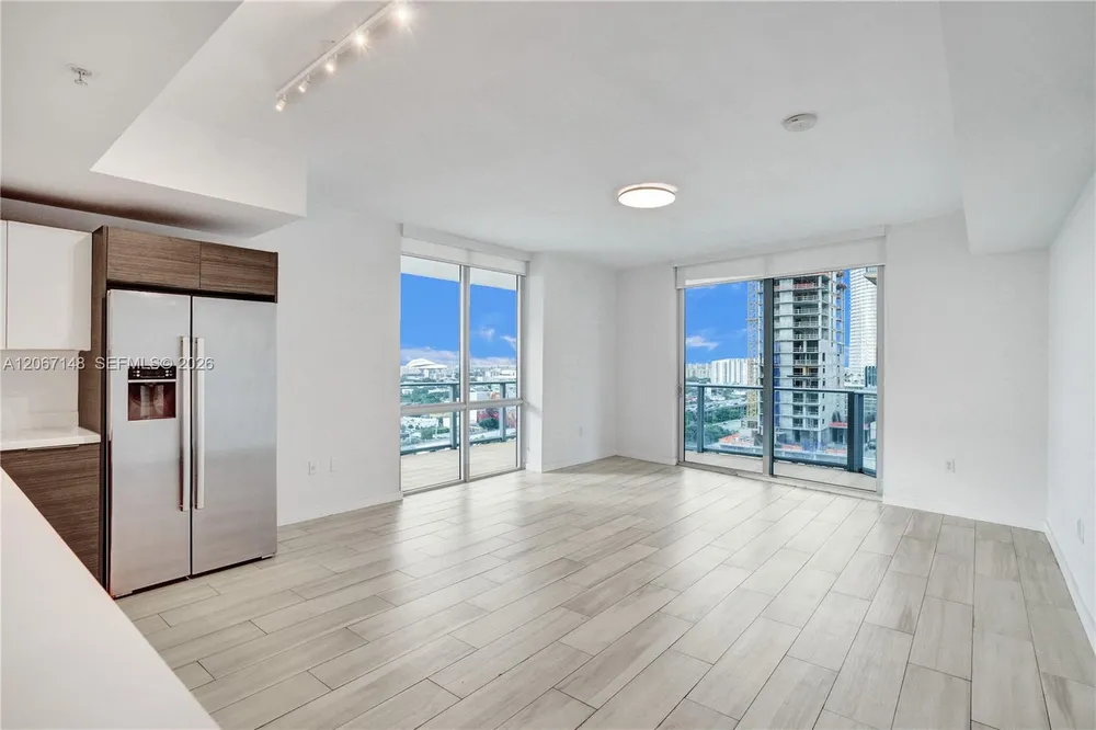 1010 SW 2nd Ave, Miami, FL 33130