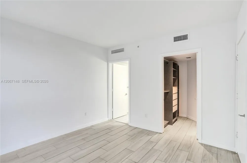 1010 SW 2nd Ave, Miami, FL 33130