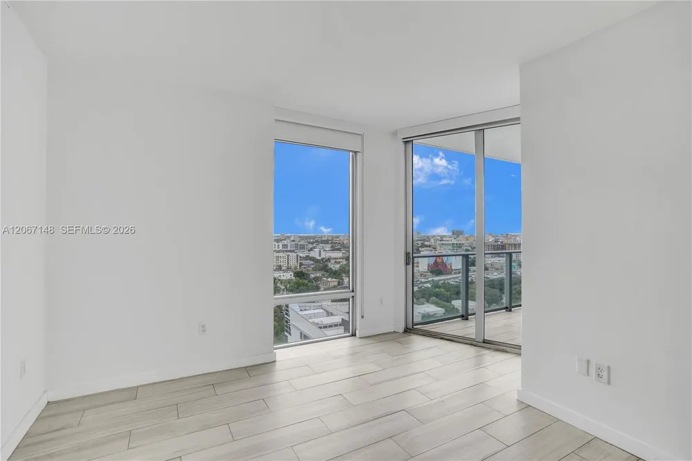 1010 SW 2nd Ave, Miami, FL 33130