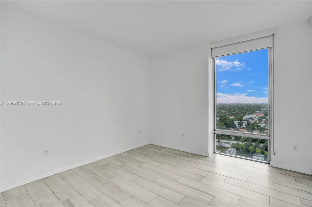 1010 SW 2nd Ave, Miami, FL 33130