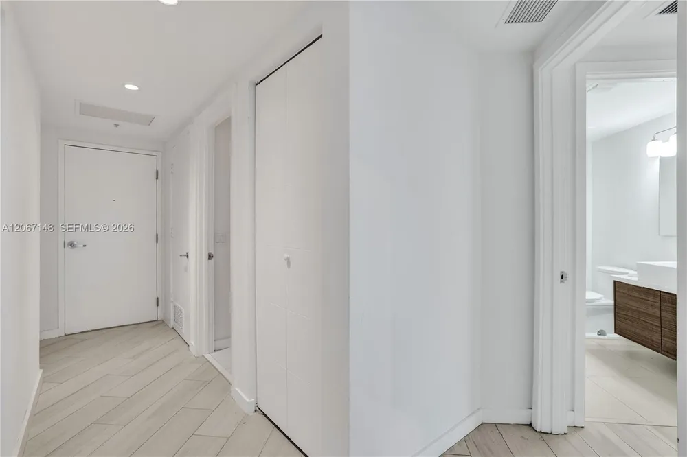 1010 SW 2nd Ave, Miami, FL 33130