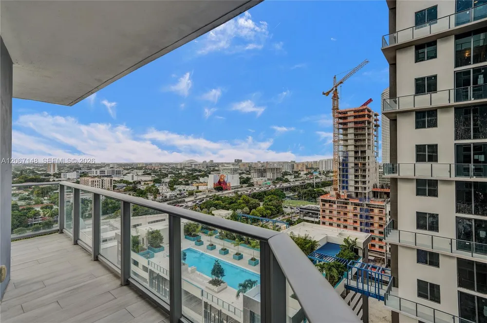 1010 SW 2nd Ave, Miami, FL 33130