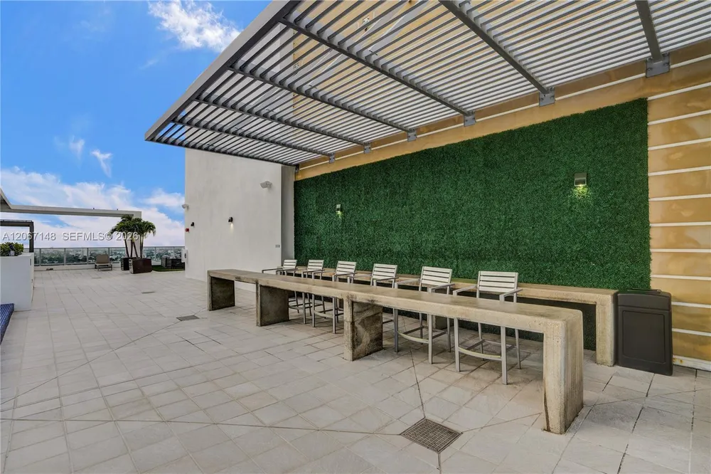 1010 SW 2nd Ave, Miami, FL 33130