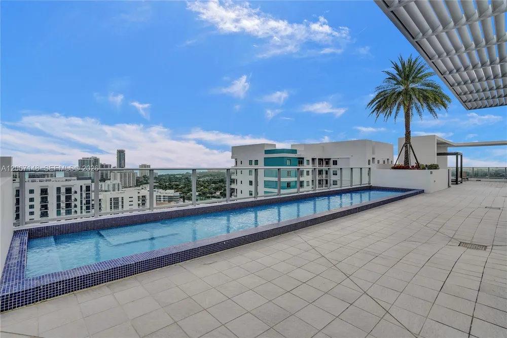 1010 SW 2nd Ave, Miami, FL 33130