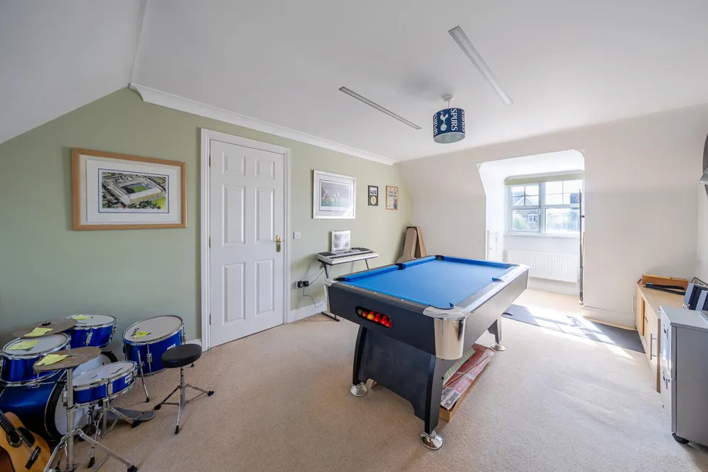 Lilbourne Drive, Hertford, SG13 photo 17