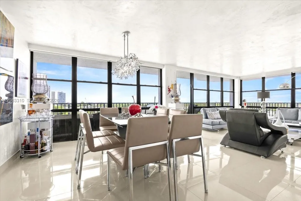 800 Parkview Dr, Hallandale Beach, FL 33009
