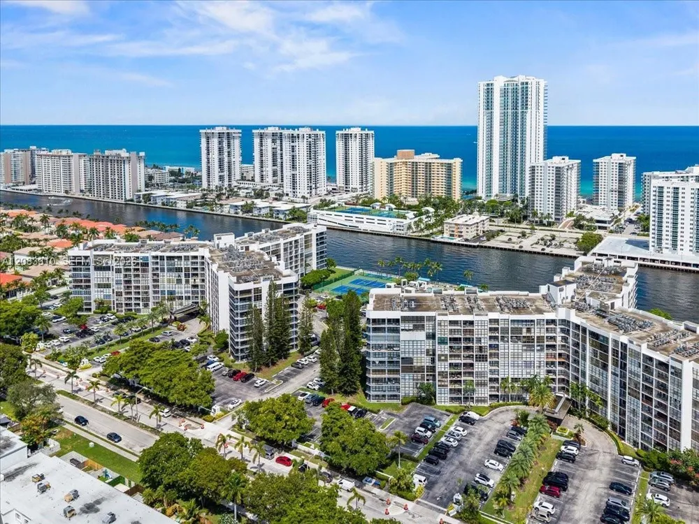 800 Parkview Dr, Hallandale Beach, FL 33009