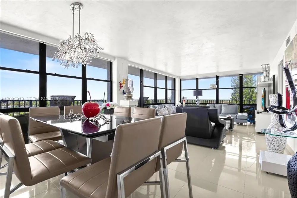 800 Parkview Dr, Hallandale Beach, FL 33009