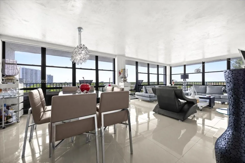 800 Parkview Dr, Hallandale Beach, FL 33009