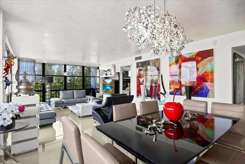 800 Parkview Dr, Hallandale Beach, FL 33009