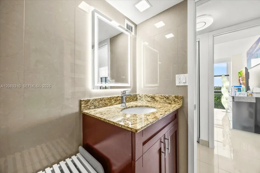 800 Parkview Dr, Hallandale Beach, FL 33009