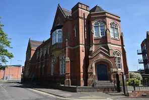 Main property image