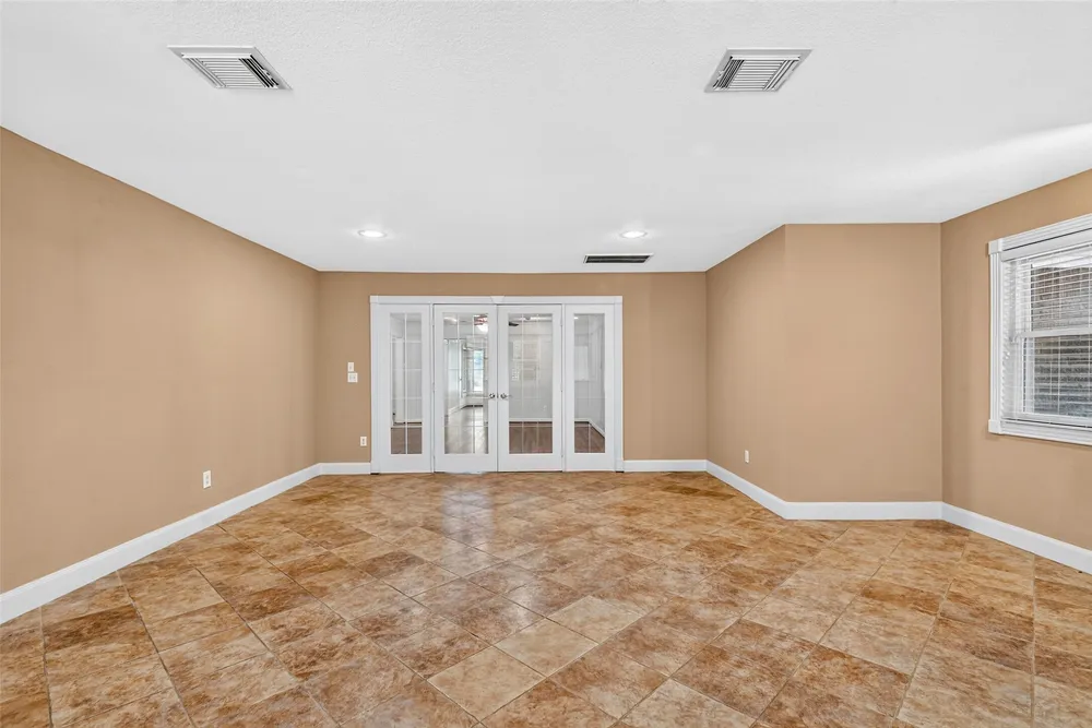 5262 Briarbend Dr, Houston, TX 77096