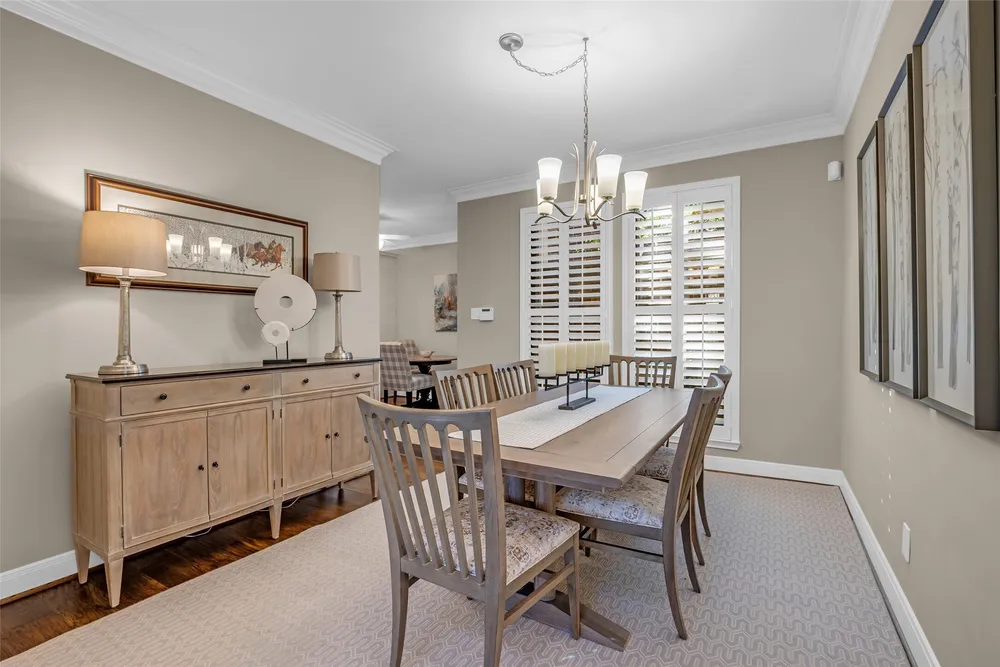 12833 Kingsbridge Ln, Houston, TX 77077