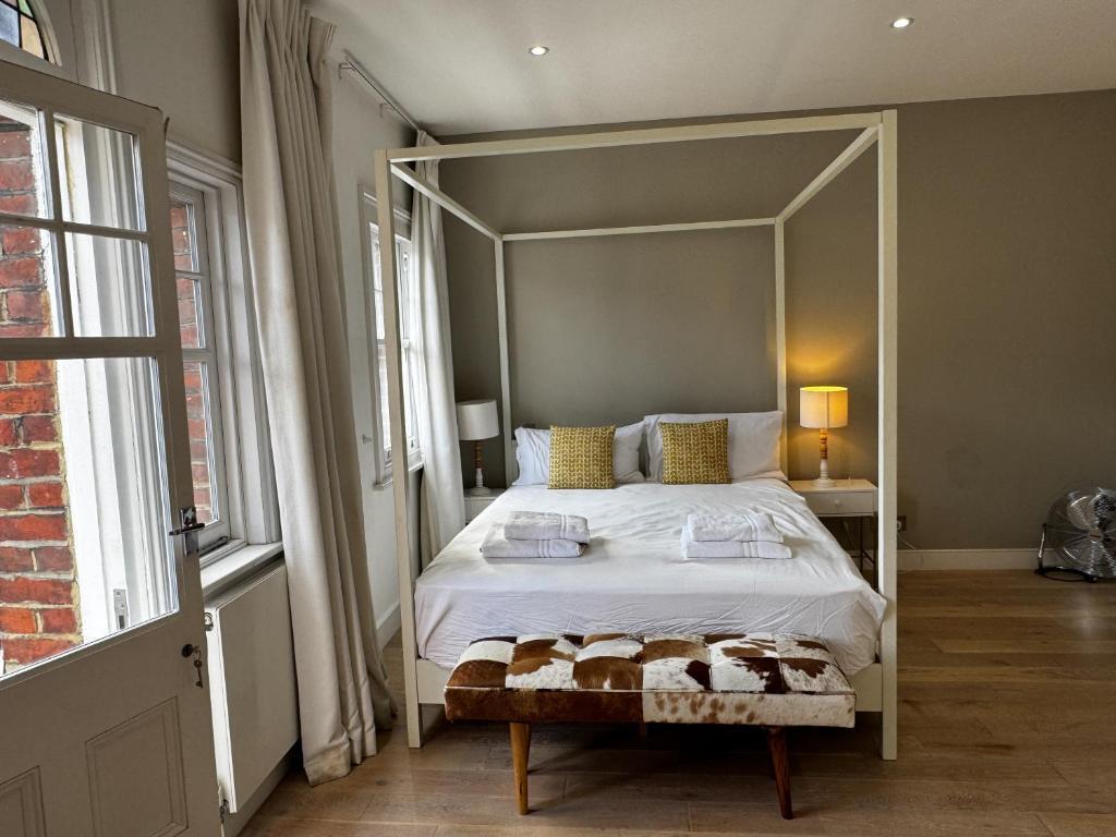 Flat 4, Comeragh Road, London Image 2