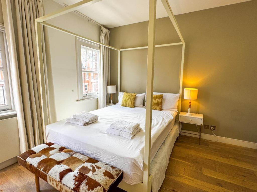 Flat 4, Comeragh Road, London Image 3