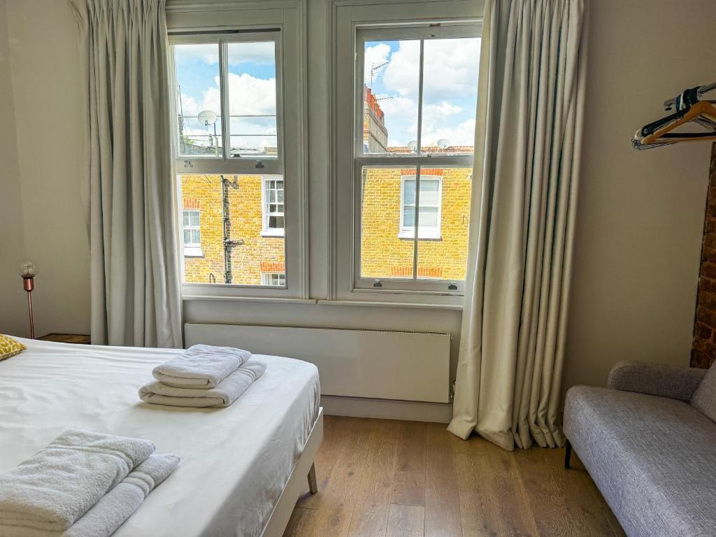 Flat 4, Comeragh Road, London Image 8