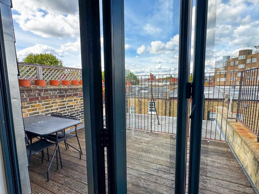 Flat 4, Comeragh Road, London Image 17